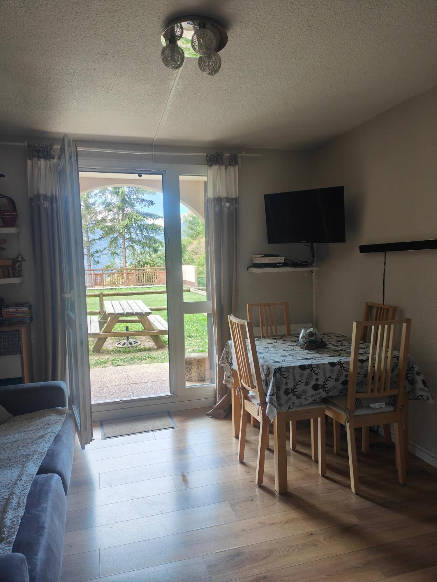 Studio Avec Jardin Et Garage, Proche Super Venosc Ле дез Альп Экстерьер фото